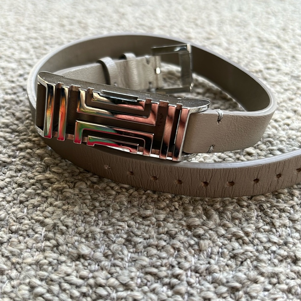 Tory Burch Gray  Leather Double Wrap  Fitbit Holder